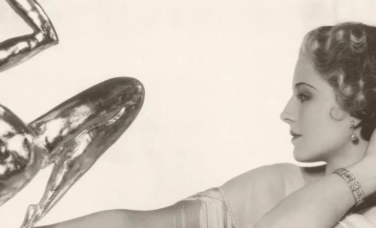 复古：诺玛·希勒的肖像——沉默的电影明星