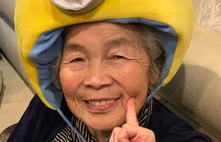日本老太72岁开始学摄影，如今93岁因脑洞清奇收获30万粉丝