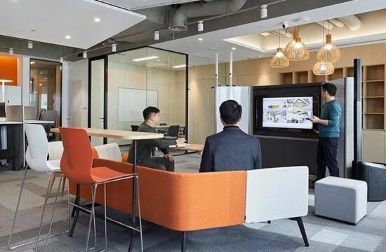设计玩转空间 法国康稳移动供电设备上海总部办公设计欣赏