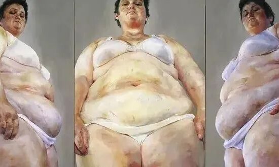 为了画出肉体感，她在停尸房观察医生的工作