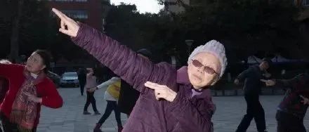 富士街头摄影大赛，哗众取宠还是天神下凡？详细解读与点评来了！