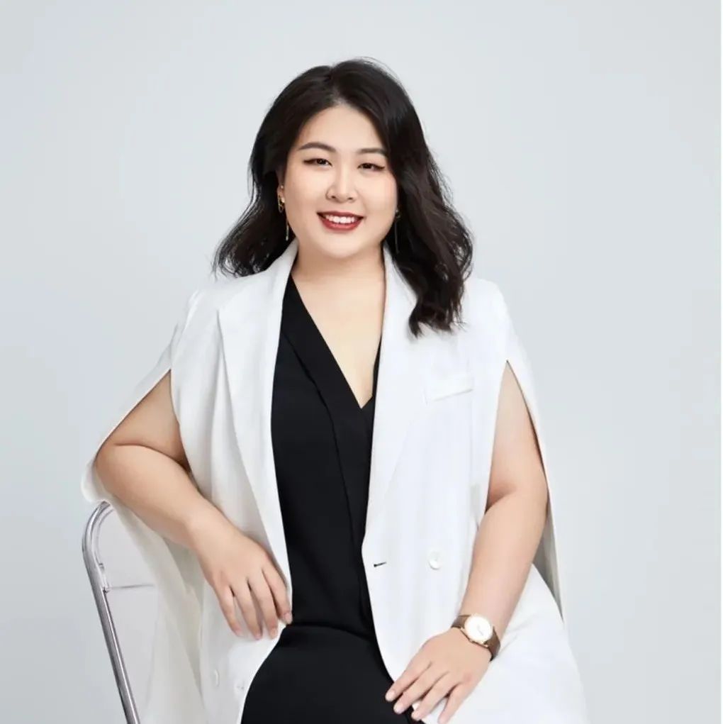 余德耀之女余至柔接任余德耀美术馆馆长一职