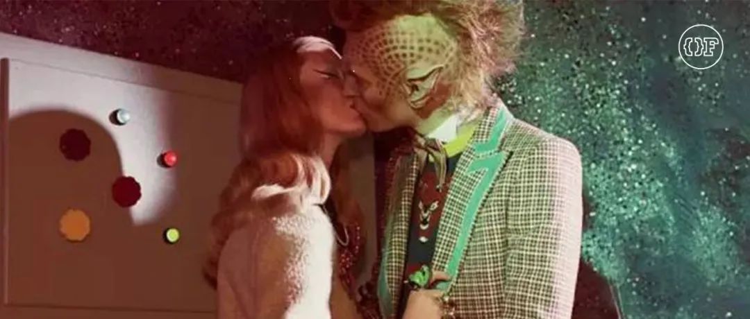 与外星人接吻，无缝潜入《闪灵》！GUCCI诠释经典，书写流动欲望与未来时尚