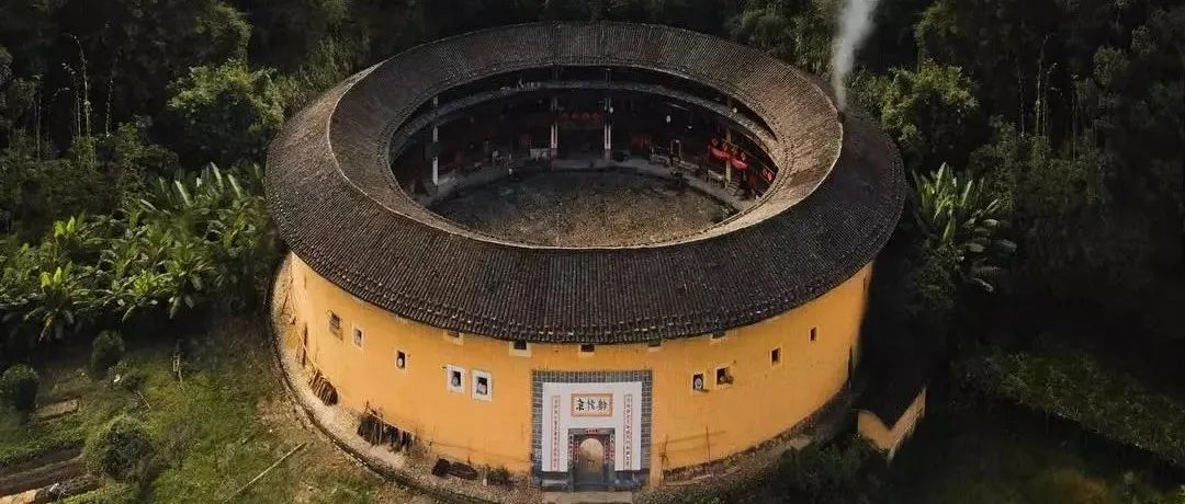 “城市越来越大，家却越来越小”，B站9.8分封神之作，拍下正在消失的老房子，看完破防！
