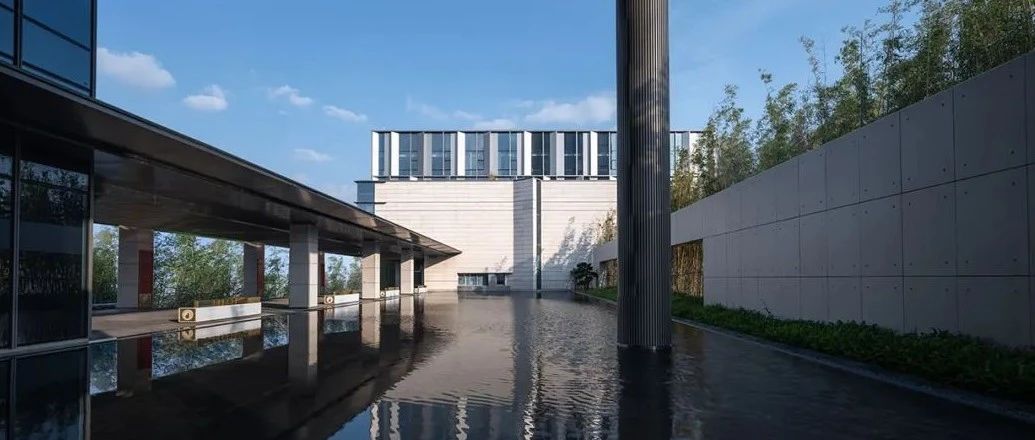 长廊方院：精神文明建设研究与交流中心 / 上海实现建筑设计事务所