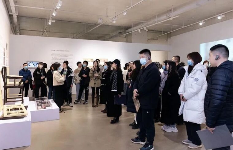 2023年3月现场 | “谢子龙影像艺术馆馆藏展”文献展开幕