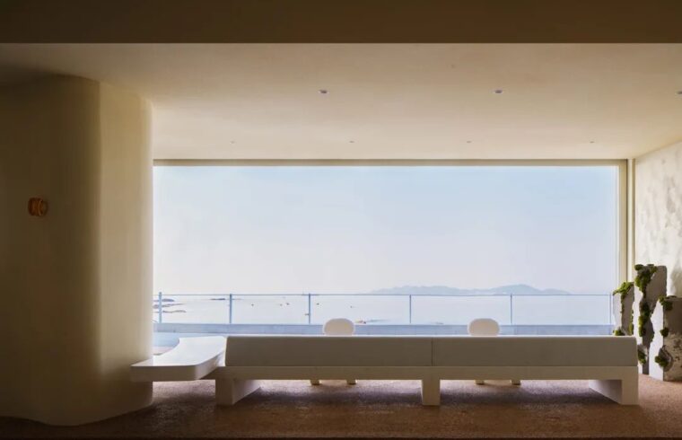 通过光影和弧度塑造空间 - Reef 海边咖啡馆 / 木斗设计