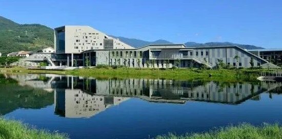 2023“全球小城市指数”发布，疫情之后，逃离到这9座藏着好设计的避世小城